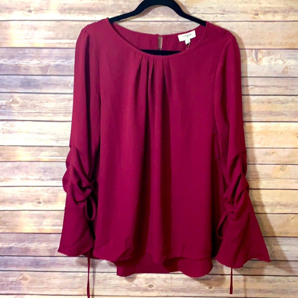 ⭐️ NWT Umgee ruched tie sleeve blouse small A4